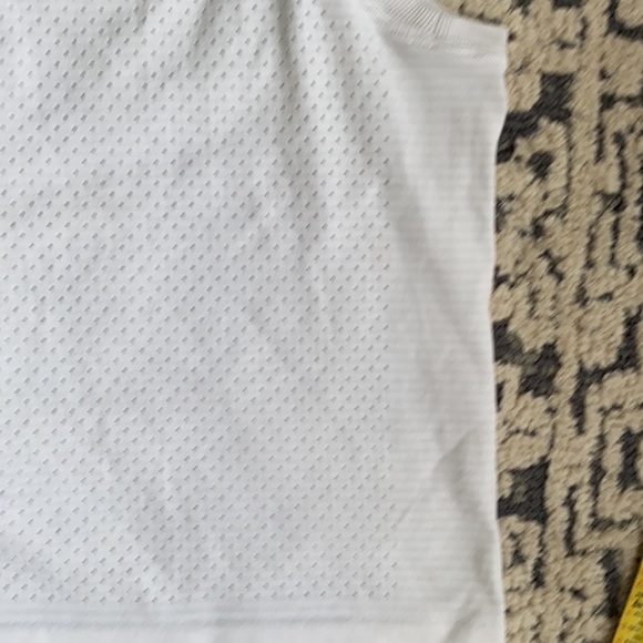 Lululemon swiftly breathe crop tank in white - Picture 13 of 15